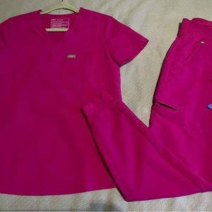 Figs Scrub set in Rasberry Sorbet